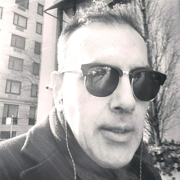 Meet your Posher, Robert - Picture 1 of 1